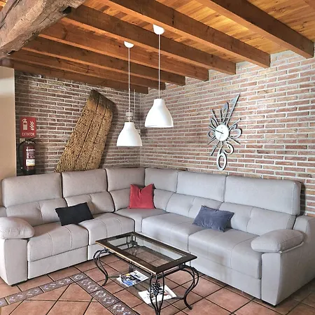 Aitonaren Etxea Urturi